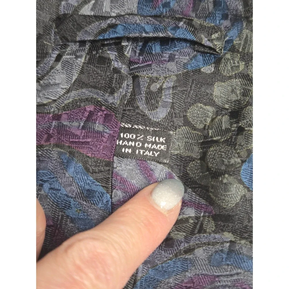 Z UOMO Vintage Handmade in ITALY 100%‎ Silk Tie Blue Purple Abstract